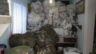 На Франківщині волонтери налагодили виробництво маскувальних сіток