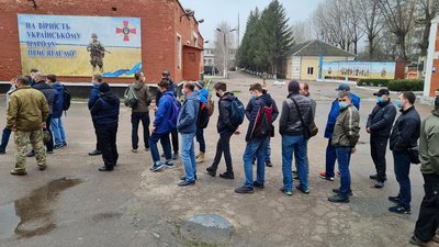У Кропивницькому розпочались збори резервістів У Кропивницькому розпочались збори резервістів