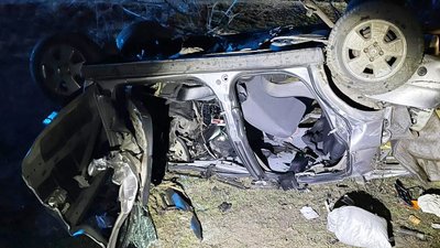 Загинули люди. У Миколаївській області легковик злетів з дороги
