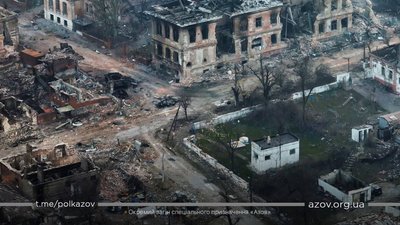 "Спостерігали, як горить наш Маріуполь": історія Юлії Губської, яка з онуком живе у Полтаві "Спостерігали, як горить наш Маріуполь": історія Юлії Губської, яка з онуком живе у Полтаві