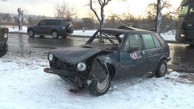 Три авто зіткнулися на мосту в Миколаєві Три авто зіткнулися на мосту в Миколаєві