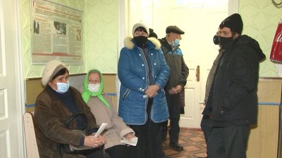 "Пенсіонери сміливіші": як вакцинують проти ковіду мобільні бригади на Черкащині "Пенсіонери сміливіші": як вакцинують проти ковіду мобільні бригади на Черкащині