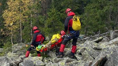 У Карпатах турист травмував ногу — допомогли рятувальники