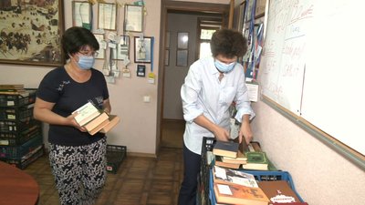 Понад три тисячі книжок доставили волонтери у лікарняні бібліотеки Харківщини Понад три тисячі книжок доставили волонтери у лікарняні бібліотеки Харківщини