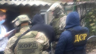 На Тернопільщині правоохоронці затримали групу осіб, які викрадали вантажі