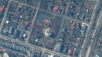 Братська могила в Бучі з'явилася ще 10 березня – знімки Maxar Technologies Братська могила в Бучі з'явилася ще 10 березня – знімки Maxar Technologies