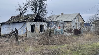 Пошкоджені будинки села Партизанське, 25 січня 2024 року. Пошкоджені будинки села Партизанське, 25 січня 2024 року.
