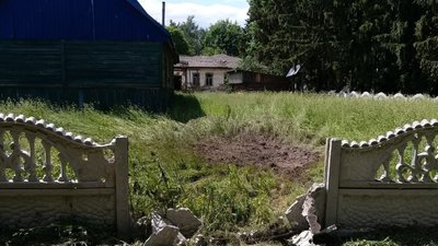 З території Росії обстріляли чотири населені пункти Шосткинського району на Сумщині З території Росії обстріляли чотири населені пункти Шосткинського району на Сумщині