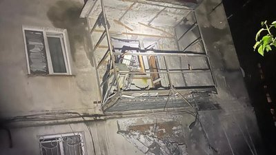 Війська РФ вночі обстріляли Херсон. Поранена жінка. Прокуратура відкрила провадження