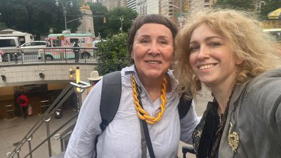 Презентація української культури: одеситки організували благодійну виставку в Нью-Йорку Презентація української культури: одеситки організували благодійну виставку в Нью-Йорку