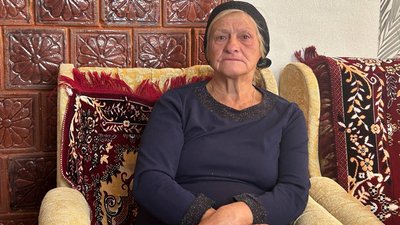 "З цією калиною ріс наш Андрійко. Вона далі росте, а його вже не має": спогади про загиблого бійця з Волині "З цією калиною ріс наш Андрійко. Вона далі росте, а його вже не має": спогади про загиблого бійця з Волині