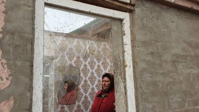 Кропивничани вивозять уламки та вкривають будинки. Третій день після смерчу Кропивничани вивозять уламки та вкривають будинки. Третій день після смерчу
