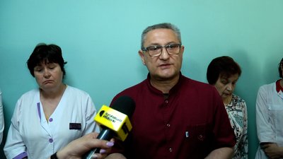 Працівники Житомирської міської дитячої лікарні виступають проти скорочення персоналу та зменшення зарплати Працівники Житомирської міської дитячої лікарні виступають проти скорочення персоналу та зменшення зарплати