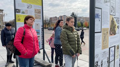 У Черкасах відкрилась виставка "Інфоспротив" У Черкасах відкрилась виставка "Інфоспротив"