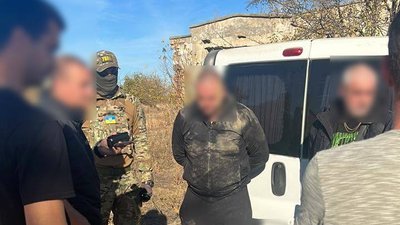 5000 доларів за виїзд до Молдови: на Одещині викрили схему переправлення призовників