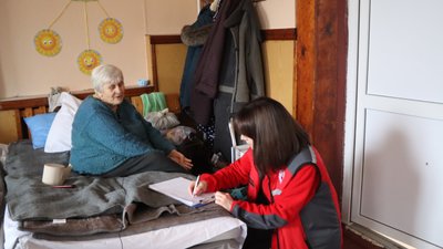 "Ледь виїхали" – як евакуюються мешканці Великої Писарівки до Охтирки "Ледь виїхали" – як евакуюються мешканці Великої Писарівки до Охтирки