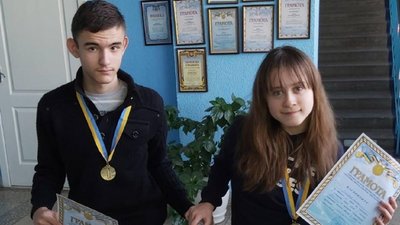Маріупольські спортсмени завоювали золото на обласних змаганнях Маріупольські спортсмени завоювали золото на обласних змаганнях
