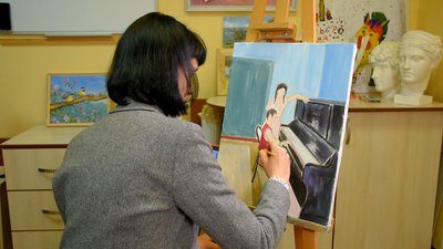 Марина Шевченко відтворює на полотні зображення із фотографій Марина Шевченко відтворює на полотні зображення із фотографій