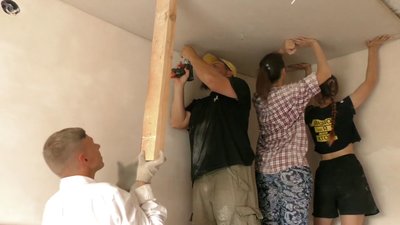 На Херсонщині волонтери допомогли відремонтувати будинок важкопораненому морпіху