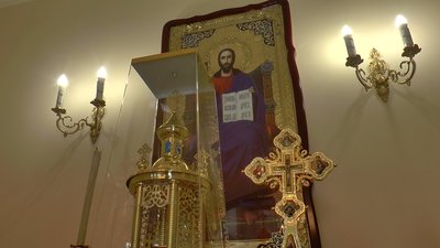 Ікона та церковне приладдя у храмі Ікона та церковне приладдя у храмі