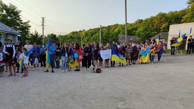 На Вінниччині зустріли звільненого з полону саксофоніста Ростислава Богуцького На Вінниччині зустріли звільненого з полону саксофоніста Ростислава Богуцького