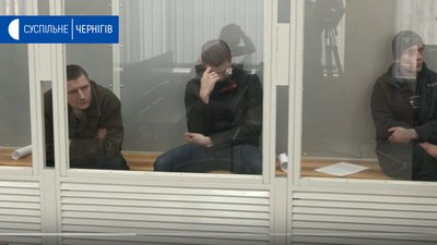 У Чернігові суд продовжив строк тримання під вартою обвинуваченим у подвійному вбивстві