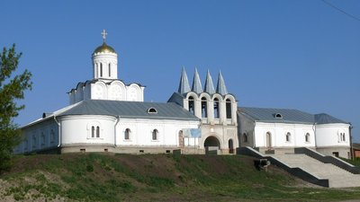 Російські військові знищили скит у Святогірській лаврі московського патріархату