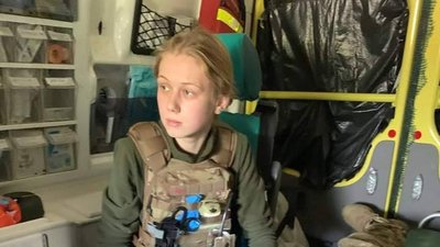 Рятують поранених бійців під обстрілами. Буковинка долучилась до госпітальєрів на Донеччині