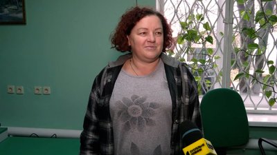 Пошкоджені 11 приватних будинків і 5 адмінбудівель: що розповідають місцеві про обстріл центру Семенівки на Чернігівщині Пошкоджені 11 приватних будинків і 5 адмінбудівель: що розповідають місцеві про обстріл центру Семенівки на Чернігівщині
