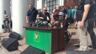 Депутат, секретар, мер. Шлях Геннадія Кернеса Депутат, секретар, мер. Шлях Геннадія Кернеса