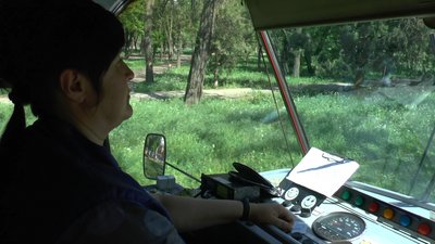 З бронежилетами та під обстрілами: як працюють миколаївські водії трамваїв в умовах війни З бронежилетами та під обстрілами: як працюють миколаївські водії трамваїв в умовах війни