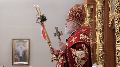 У Чернівцях освятити кошики прийшли сотні вірян. Фоторепортаж