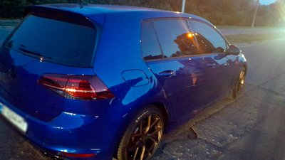 У Полтаві Volkswagen Golf R збив велосипедистку