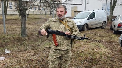 “Нас робить людьми мистецтво, за нього ми й воюємо” — історії українських експолонених “Нас робить людьми мистецтво, за нього ми й воюємо” — історії українських експолонених