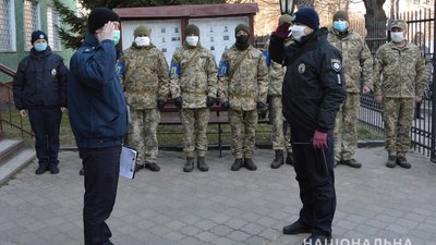Волинські поліцейські та військові спільно патрулюватимуть вулиці Волинські поліцейські та військові спільно патрулюватимуть вулиці