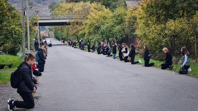 На Закарпатті попрощалися з полеглим захисником Ярославом Желізняком На Закарпатті попрощалися з полеглим захисником Ярославом Желізняком