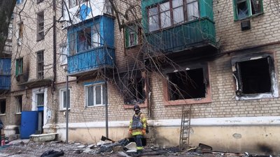 Вночі війська РФ обстріляли Донеччину. Одна людина загинула у Соледарі, ще один житель поранений у Краснополівці