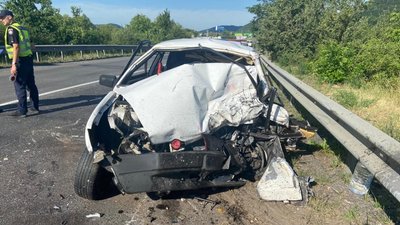 На Закарпатті внаслідок ДТП загинув водій і травмувалися троє пасажирів На Закарпатті внаслідок ДТП загинув водій і травмувалися троє пасажирів