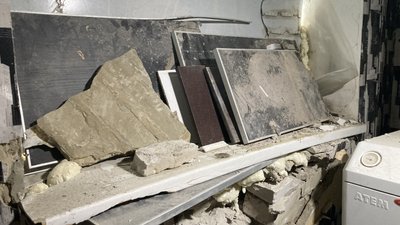 16 родин у Лісному під Харковом лишились без житла через війну: чому не відновлюють їхній будинок 16 родин у Лісному під Харковом лишились без житла через війну: чому не відновлюють їхній будинок