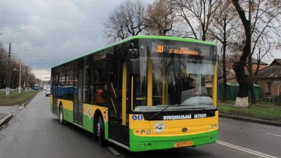 Вінничанка просить продовжити маршрут муніципального транспорту з міста до селища