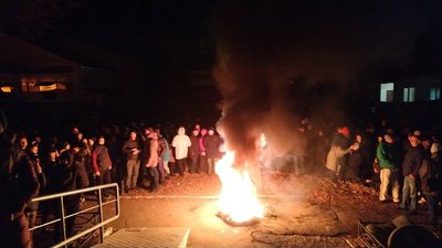 Жителі Прилук палять шини з вимогою розслідування загибелі Чаленка