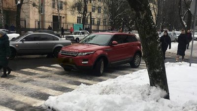 За місяць у Полтаві склали 120 протоколів за неправильне паркування