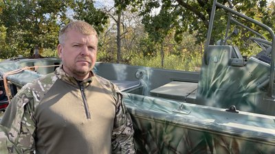 Миколаївським морпіхам передали човен для виконання бойових завдань