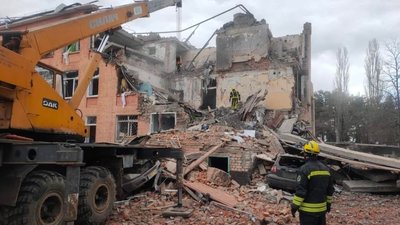 Розбомблена 21 школа у Чернігові Розбомблена 21 школа у Чернігові
