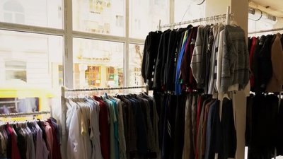 В Івано-Франківську запрацював магазин безкоштовного одягу