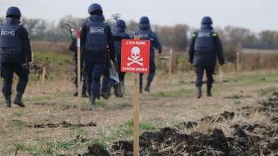 На Київщині піротехніки за добу знищили 323 вибухонебезпечних предмети