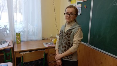Харків’янка з нечуючою донькою переїхала до Тернополя: як дівчина адаптувалась у школі Харків’янка з нечуючою донькою переїхала до Тернополя: як дівчина адаптувалась у школі