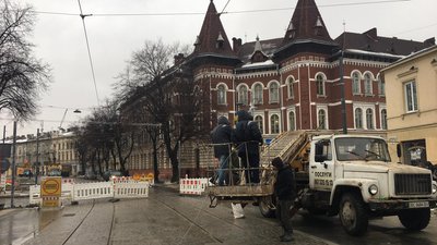 Ремонтні роботи на вулиці Бандери Ремонтні роботи на вулиці Бандери