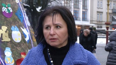 З пікселя та іграшок. В Івано-Франківську відкрили "Ялинку перемоги" З пікселя та іграшок. В Івано-Франківську відкрили "Ялинку перемоги"