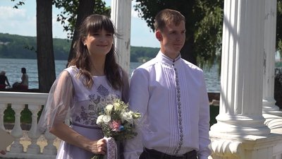 У Тернополі молодята встановили новий рекорд України У Тернополі молодята встановили новий рекорд України